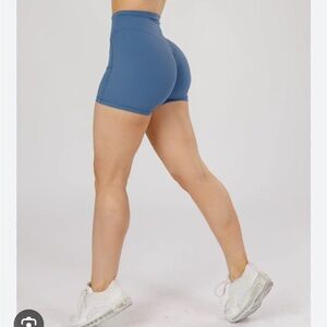 NWT RecStretch DesB High Flow Sculptseam Plus Short- Medium in color Aries